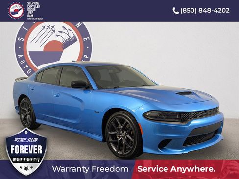 Used 2023 Dodge Charger R/T w/ Blacktop Package image 1
