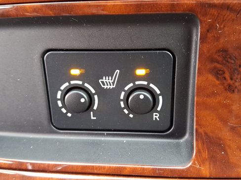 Used 2013 Toyota Highlander Limited image 20