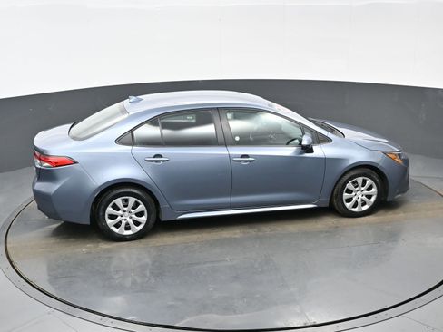 Used 2024 Toyota Corolla LE image 39