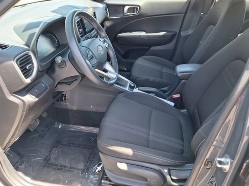 Certified 2024 Hyundai Venue SEL FWD image 10