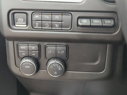 Certified 2024 Chevrolet Tahoe High Country image 13