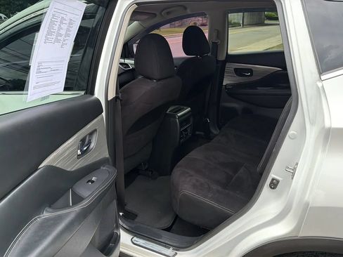 Used 2016 Nissan Murano SV AWD/4WD image 28