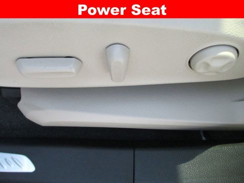 Used 2020 Buick Envision Essence FWD image 27