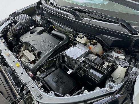 Used 2023 Chevrolet Equinox Premier image 33