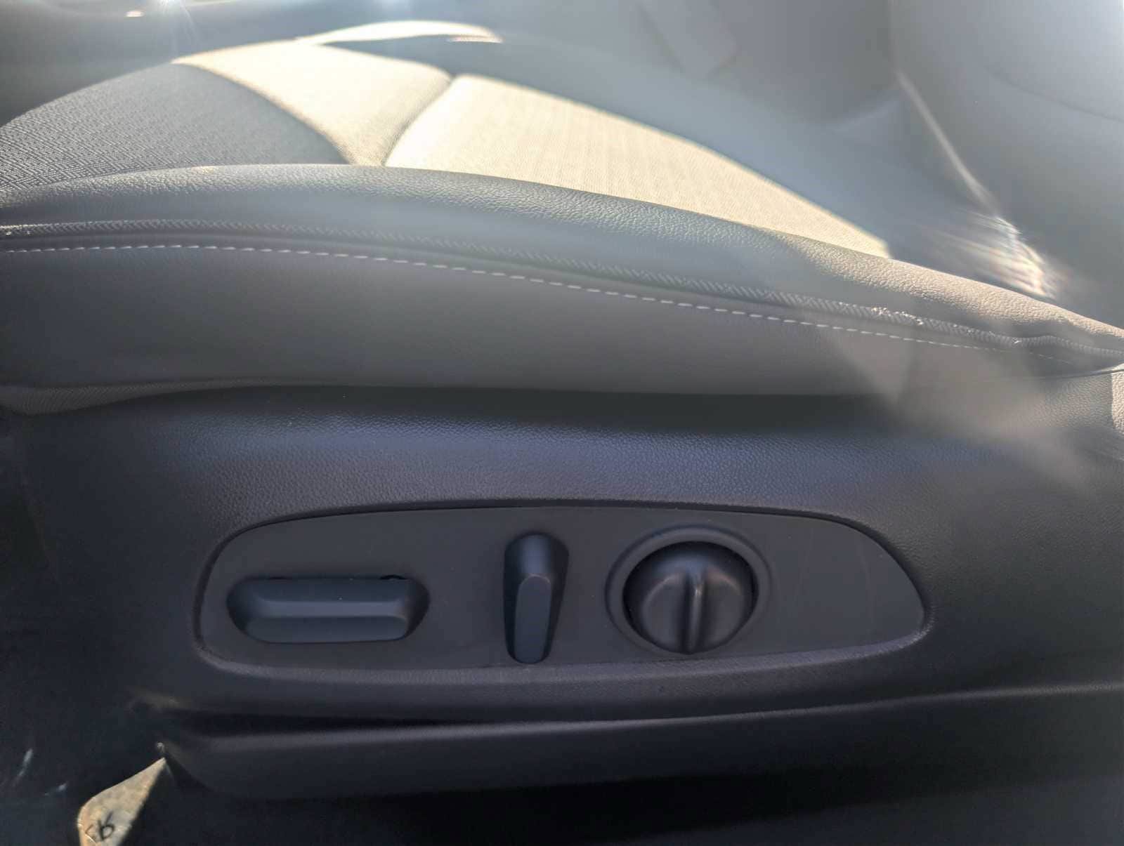 Used 2023 Buick Encore GX Select FWD image 21