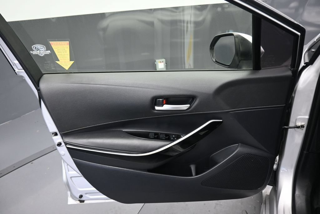 Used 2019 Toyota Corolla XSE FWD image 9
