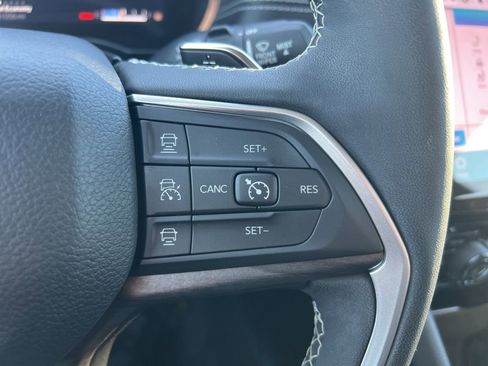 Certified 2023 Jeep Grand Cherokee L Limited w/ Luxury Tech Group II image 25