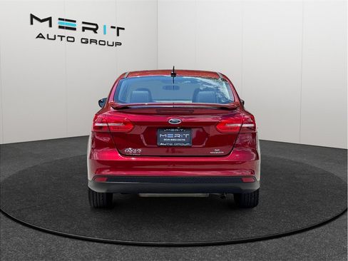 Used 2015 Ford Focus SE w/ Equipment Group 201A FWD image 8
