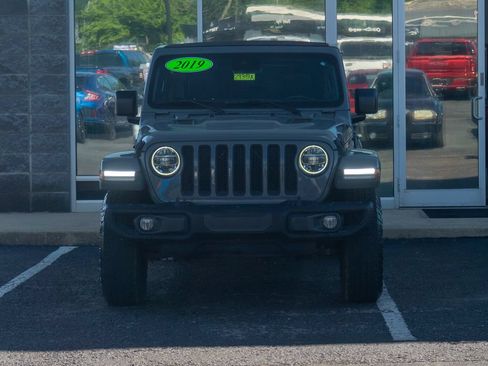 Used 2019 Jeep Wrangler Unlimited Sahara w/ Quick Order Package 24M Moab AWD/4WD image 7
