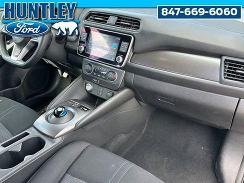 Used 2024 Nissan Leaf S image 9