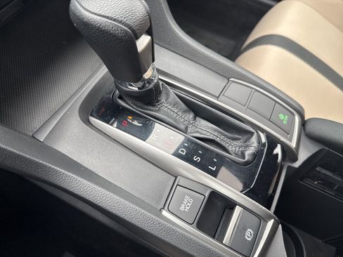 Used 2018 Honda Civic EX image 21