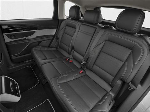 New 2026 Lincoln Nautilus Premier AWD/4WD image 9