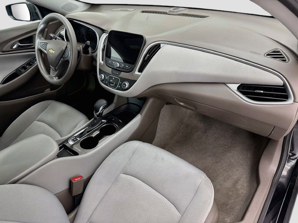Used 2023 Chevrolet Malibu LS FWD image 15