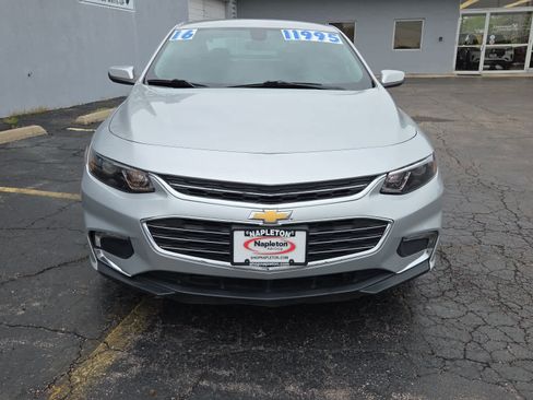Used 2016 Chevrolet Malibu LT FWD image 2