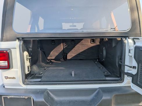 Used 2022 Jeep Wrangler Unlimited Sport image 22