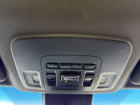 Used 2021 Toyota Avalon XSE image 36