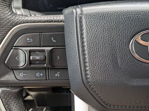 Used 2024 Toyota Tacoma TRD Off-Road image 17