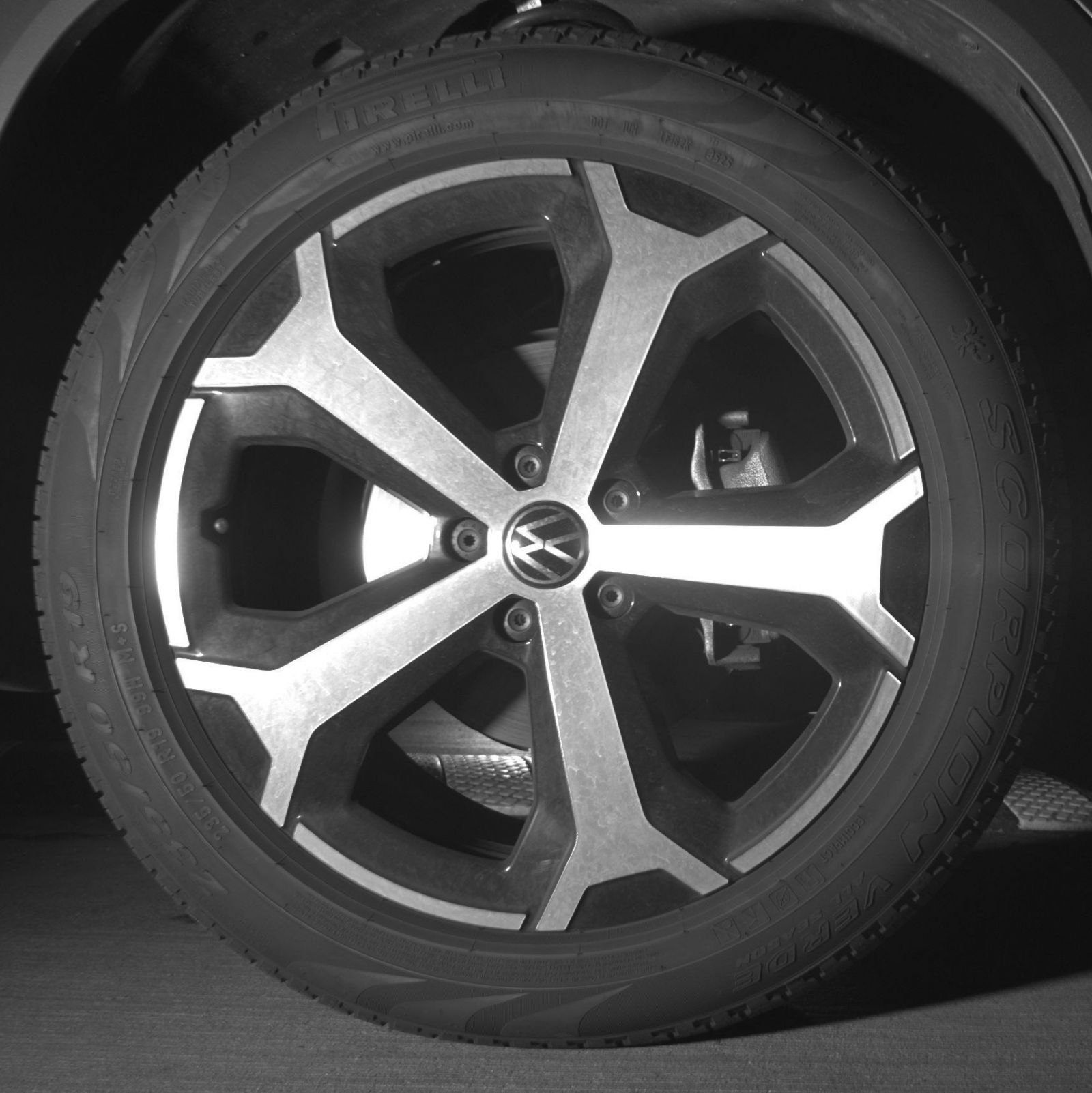 Used 2026 Volkswagen Tiguan SE FWD image 15