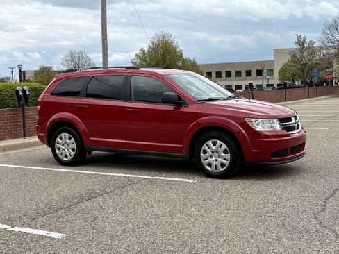 Used 2018 Dodge Journey SE FWD image 8