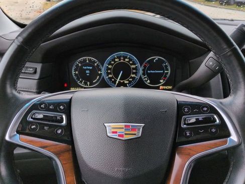 Used 2015 Cadillac Escalade Premium image 28