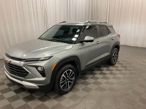 Used 2025 Chevrolet TrailBlazer LT image 5