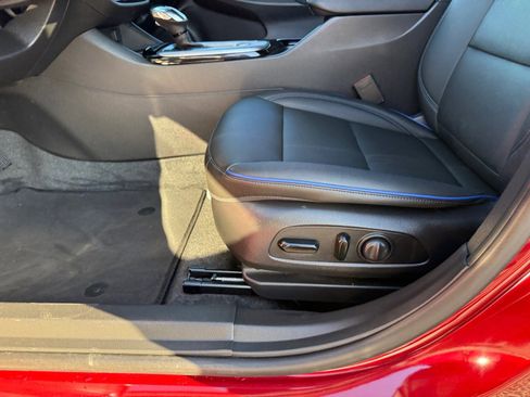 Certified 2025 Buick Envista Sport Touring w/ Convenience I Package image 19