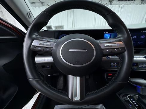 Used 2025 Hyundai Kona SEL AWD/4WD image 22