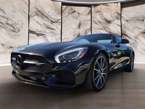 Used 2017 Mercedes-Benz AMG GT Coupe image 2