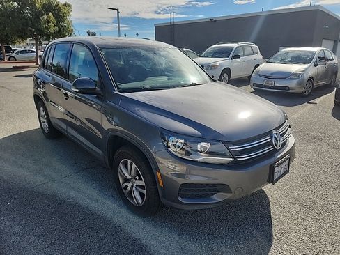 Used 2013 Volkswagen Tiguan S image 7