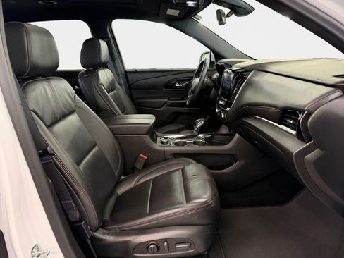 Used 2023 Chevrolet Traverse RS AWD/4WD image 13