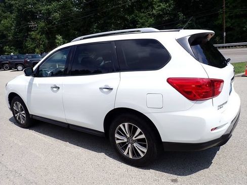 Used 2018 Nissan Pathfinder SV AWD/4WD image 8