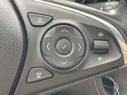 Used 2019 Buick Envision Essence FWD image 24