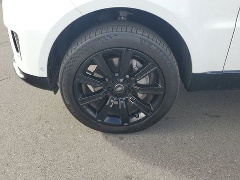 Used 2020 Land Rover Range Rover Sport HSE image 4