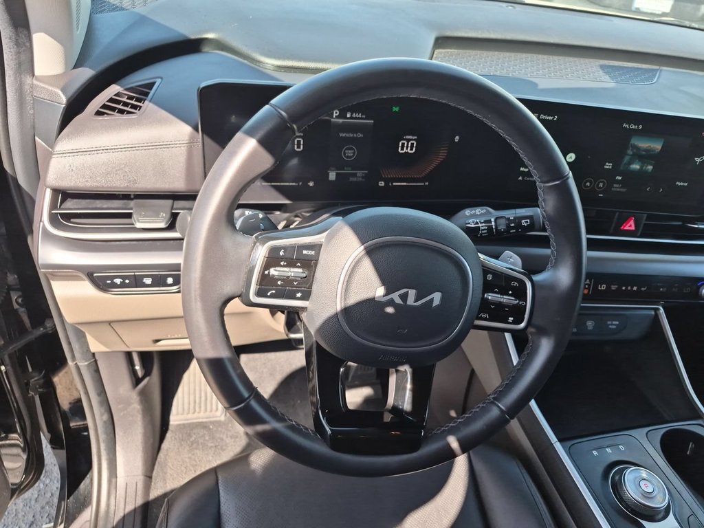 Certified 2026 Kia Carnival LXS FWD image 11