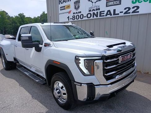 Used 2026 GMC Sierra 3500 SLT w/ SLT Premium Package AWD/4WD image 1