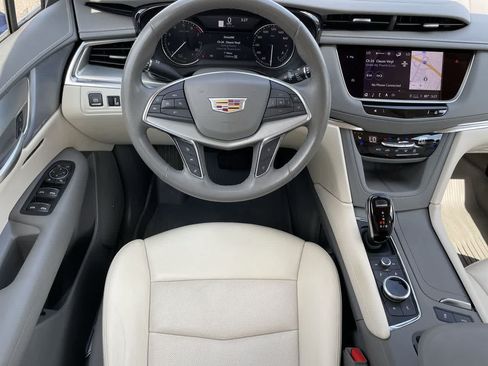 Certified 2024 Cadillac XT5 Premium Luxury w/ LPO, Floor Liner Package AWD/4WD image 11