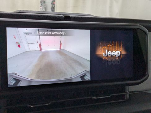 New 2026 Jeep Gladiator Sport AWD/4WD image 15
