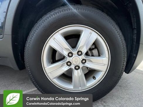 Used 2019 Chevrolet Trax LT w/ Sun & Sound Package AWD/4WD image 34