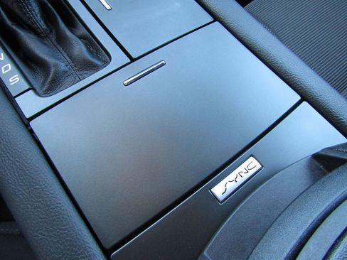 Used 2017 Ford Taurus SEL image 20