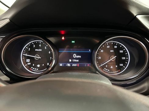 Used 2023 Buick Encore GX Essence image 16