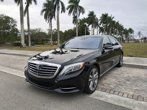 Used 2017 Mercedes-Benz S 550 Sedan image 2