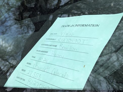 Used 2024 Chevrolet Colorado Trail Boss w/ Technology Package image 17