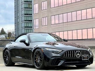 Used 2022 Mercedes-Benz SL 55 AMG 4MATIC video 1