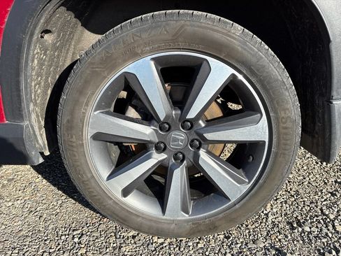 Used 2025 Honda Pilot Elite image 8