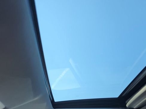 Used 2019 Toyota Highlander Limited image 28