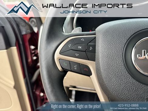 Used 2017 Jeep Grand Cherokee Laredo w/ Quick Order Package 23E AWD/4WD image 28