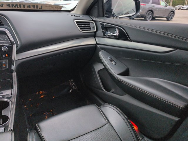 Used 2022 Nissan Maxima SV w/ Floor Mat Group FWD image 17