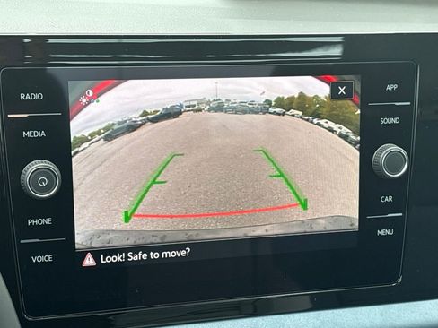 New 2026 Volkswagen Jetta SE FWD image 17