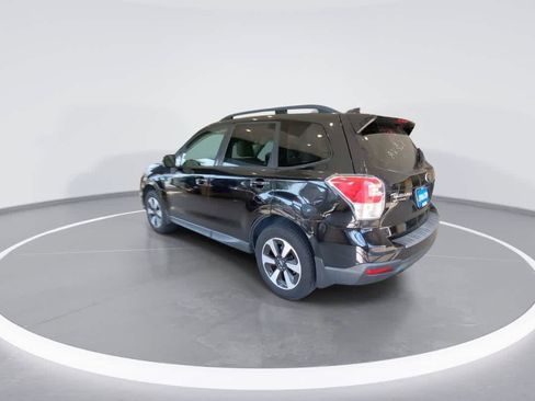 Used 2017 Subaru Forester 2.5i Premium w/ All-Weather Package AWD/4WD image 6