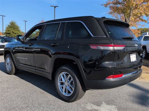 New 2025 Jeep Grand Cherokee Laredo X image 6